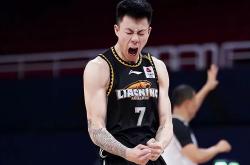 球员展现顽强斗志，带领球队挺进季后赛的简单介绍
